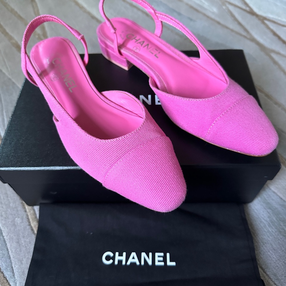 Chanel slingback